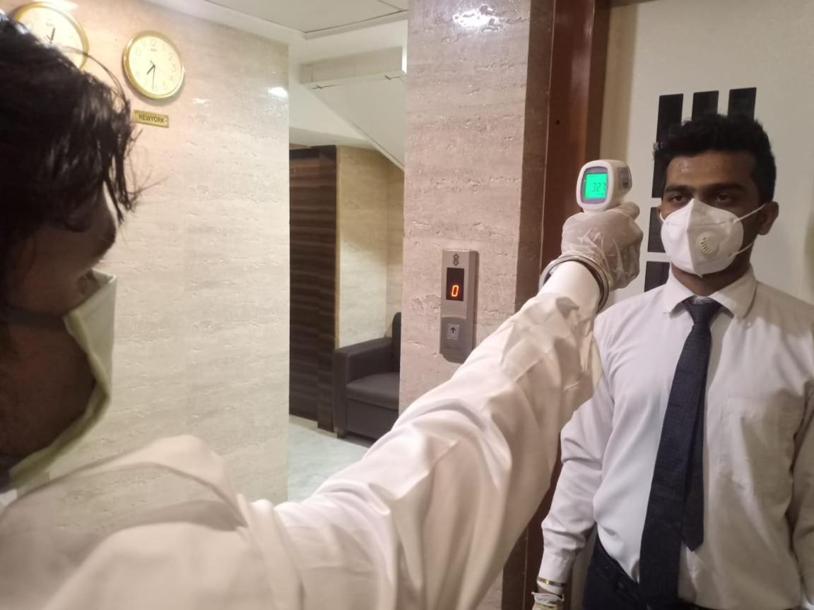 Hotel Alfa International Near Nanavati Hospital Mumbai Near Airport Mumbai Near Juhu Beach Zewnętrze zdjęcie