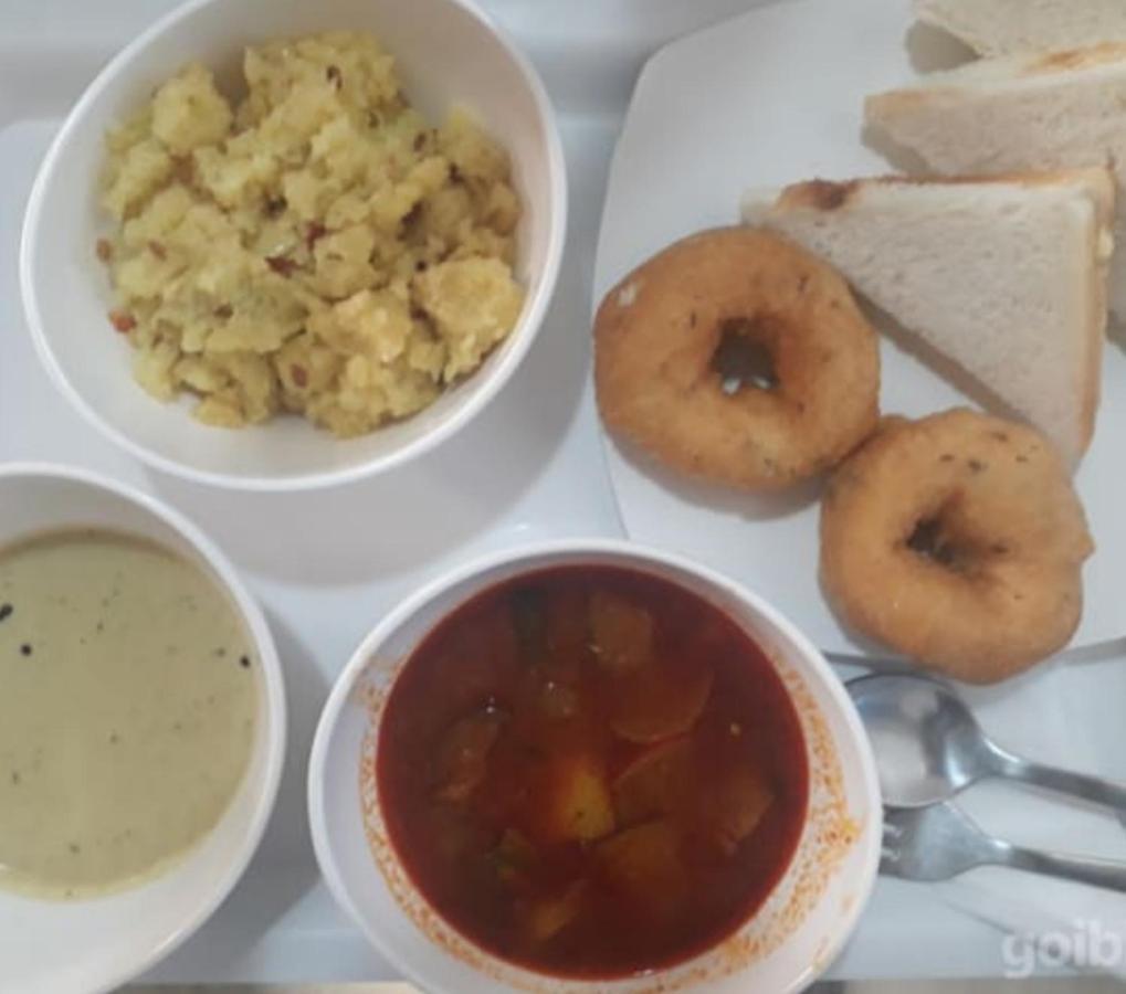 Hotel Alfa International Near Nanavati Hospital Mumbai Near Airport Mumbai Near Juhu Beach Zewnętrze zdjęcie