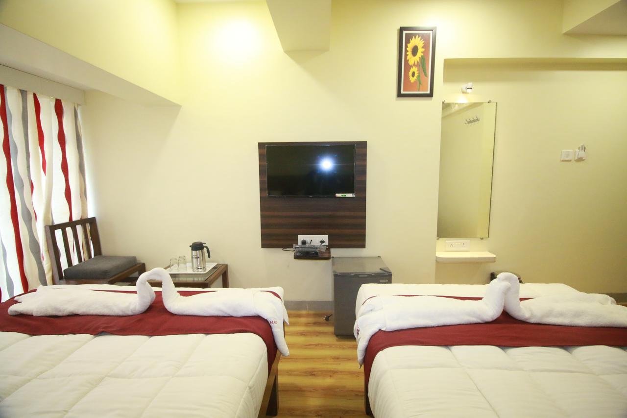 Hotel Alfa International Near Nanavati Hospital Mumbai Near Airport Mumbai Near Juhu Beach Zewnętrze zdjęcie
